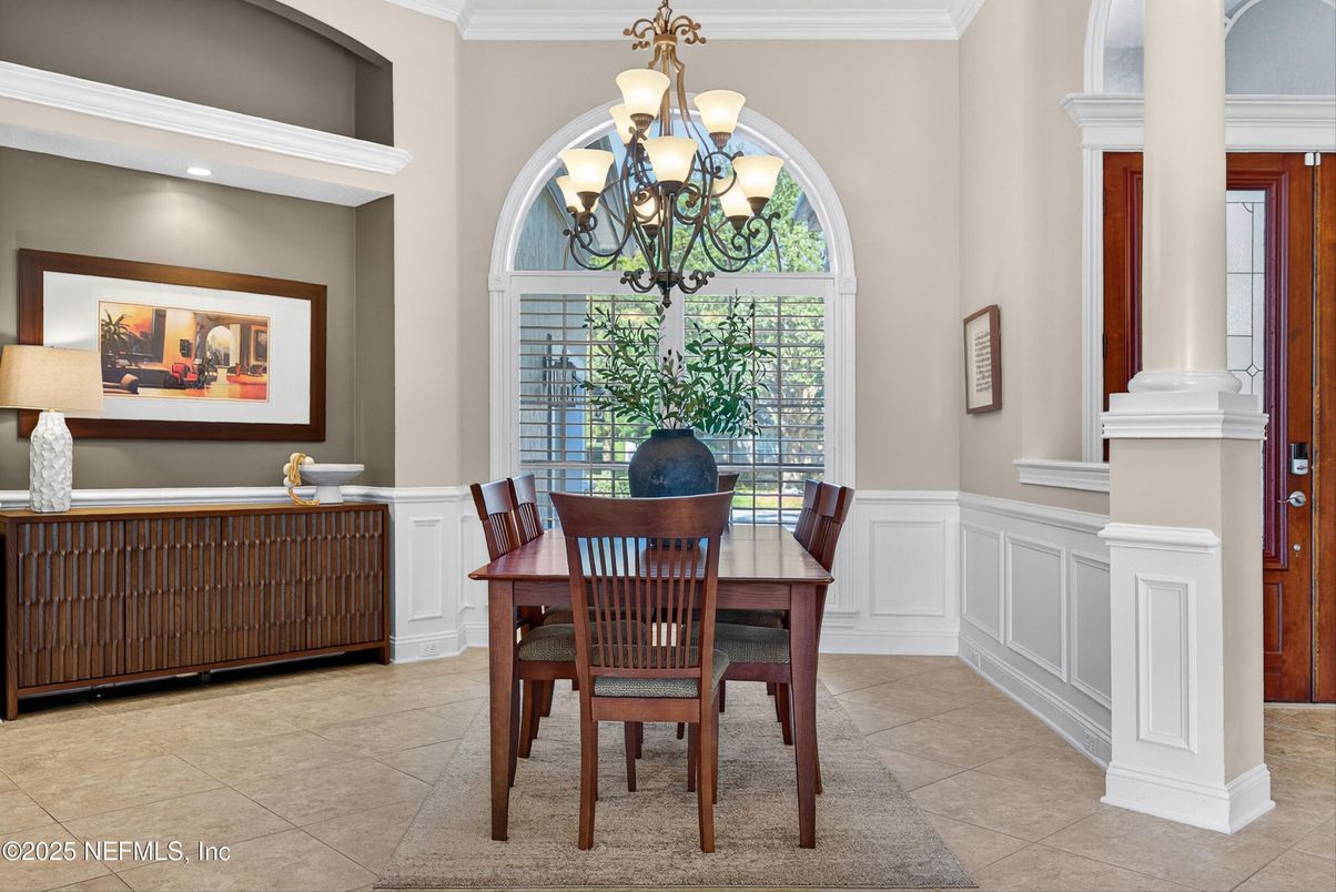 Chandelier, Dining room, Interior, Recessed Lighting