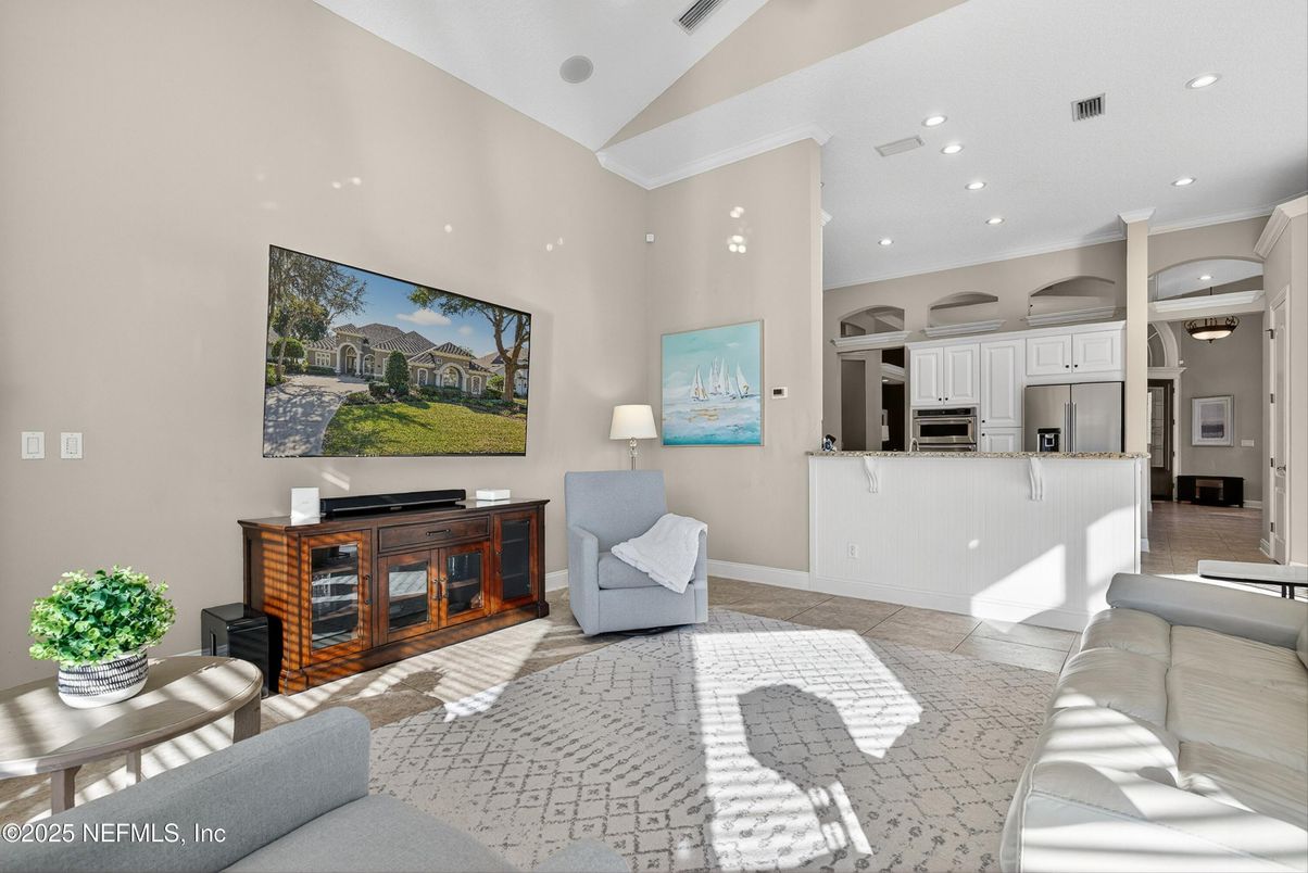 Interior, Kitchen, Living room, Recessed Lighting, Stainless Steel Appliances