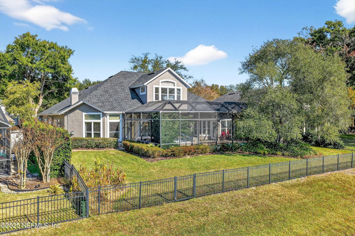 Exterior, Facade, French Provincial