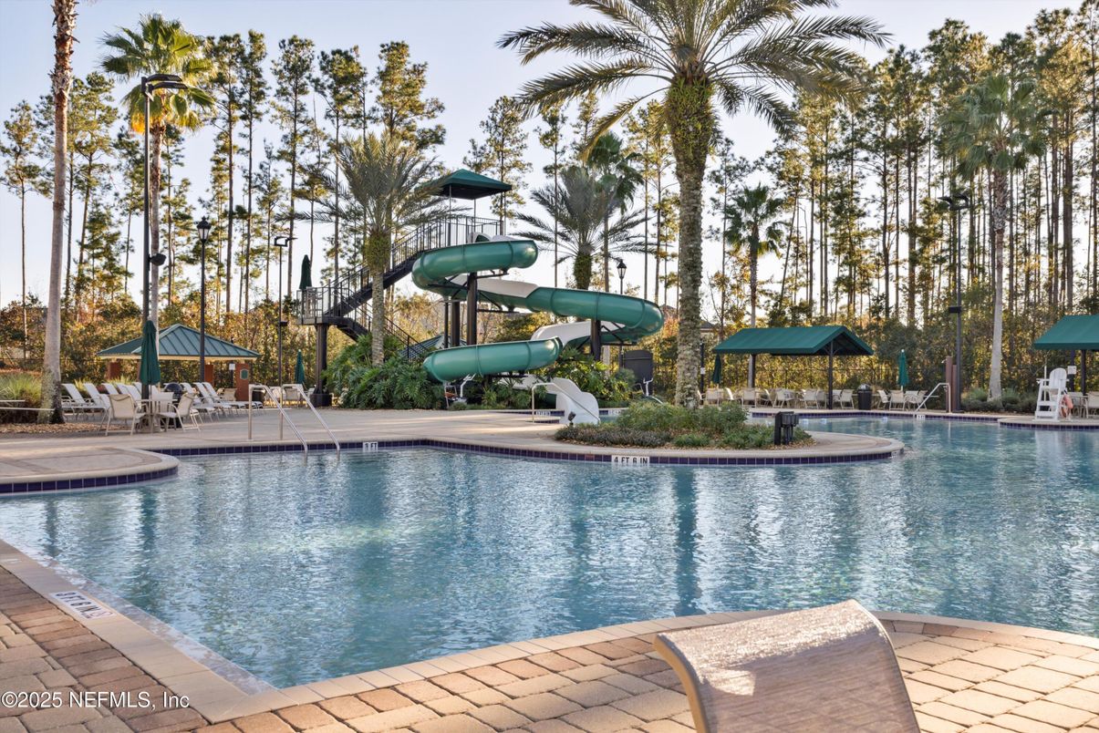 Exterior, Playground, Pool