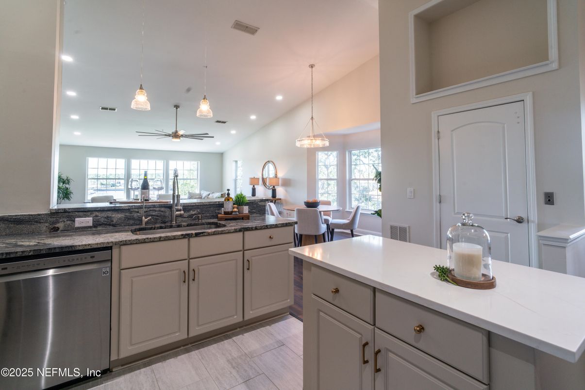 Dining room, Interior, Kitchen, Pendant Lights, Recessed Lighting, Wood Texture Flooring