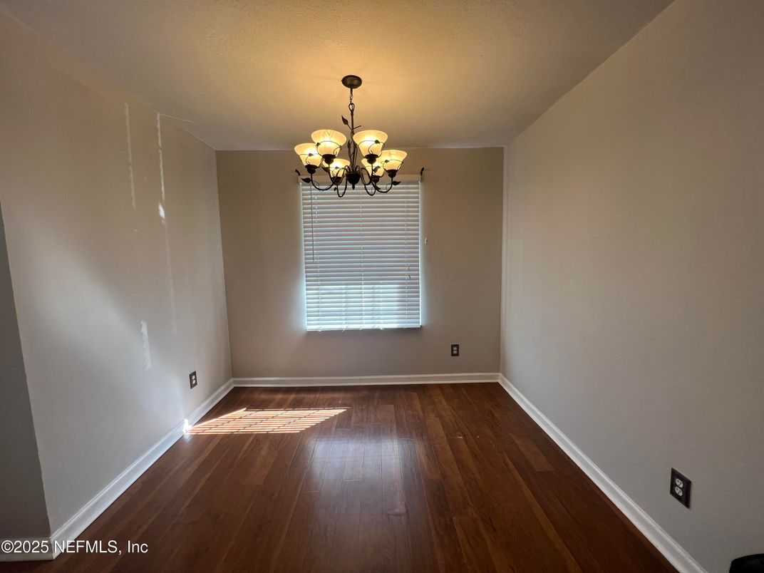 Chandelier, Empty room, Interior, Wood Texture Flooring