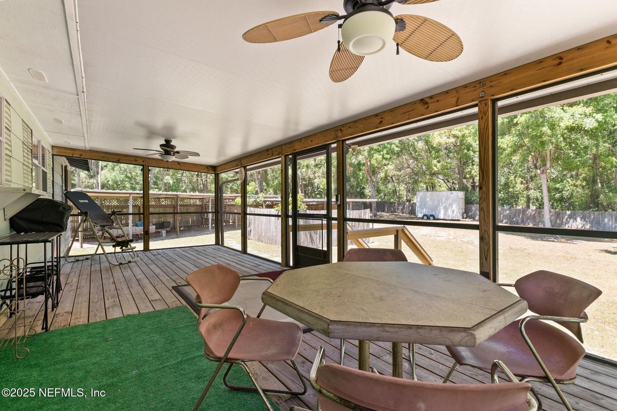 Dining room, Interior, Sun Room, Wood Texture Flooring