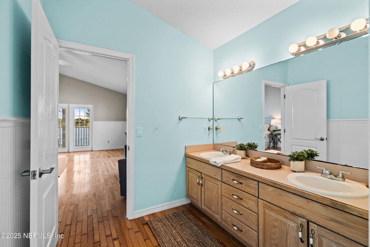 Bathroom, Dual Sink Vanities, Interior, Wood Texture Flooring