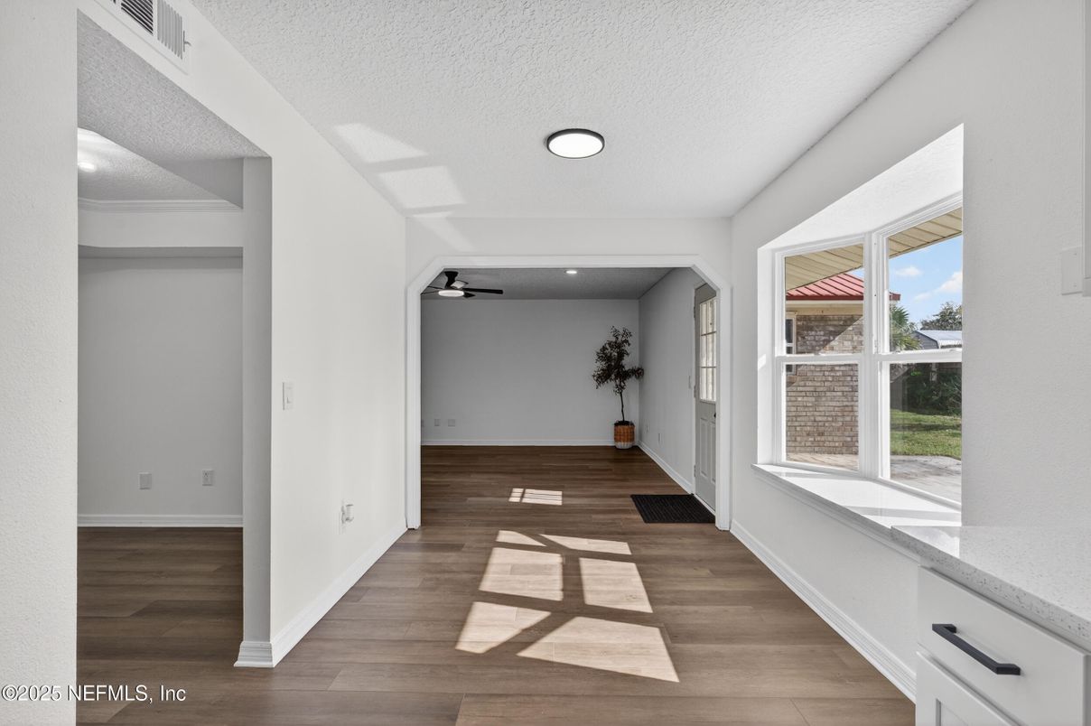 Interior, Recessed Lighting, Wood Texture Flooring