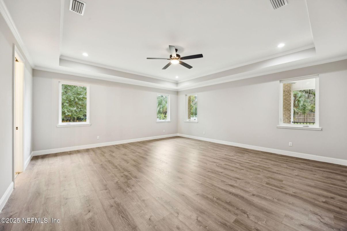 Empty room, Interior, Recessed Lighting, Wood Texture Flooring