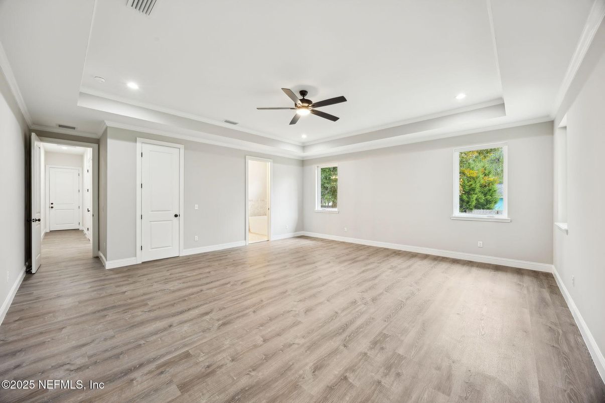 Empty room, Interior, Recessed Lighting, Wood Texture Flooring