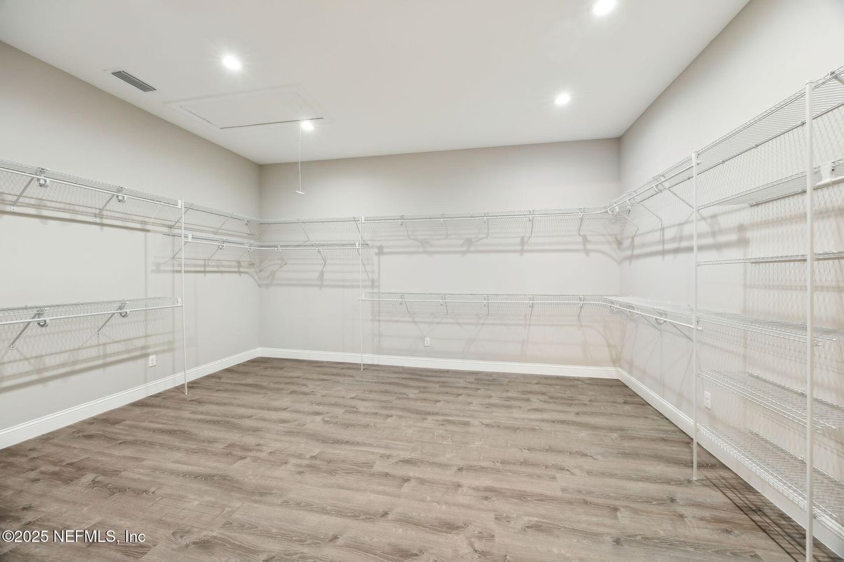 Empty room, Interior, Recessed Lighting, Walk-in Closets, Wood Texture Flooring