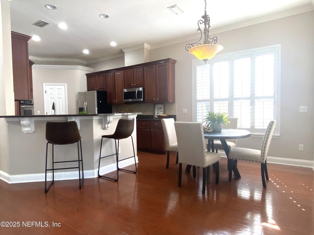 Dining room, Interior, Kitchen, Pendant Lights, Recessed Lighting, Wood Texture Flooring