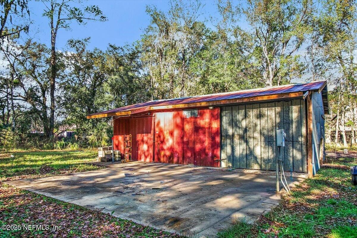 Backyard, Detached Garage, Exterior