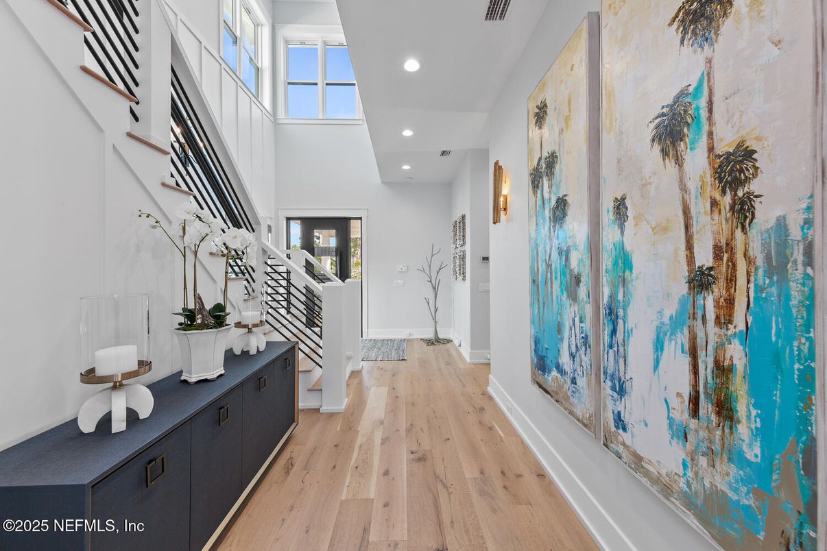 Interior, Recessed Lighting, Wood Texture Flooring