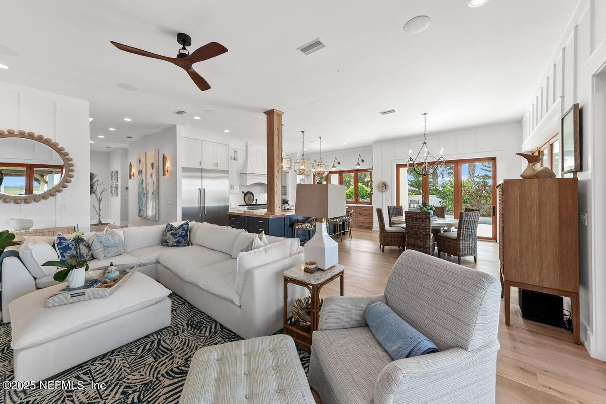 Dining room, Interior, Kitchen, Living room, Pendant Lights, Recessed Lighting, Stainless Steel Appliances, Wood Texture Flooring