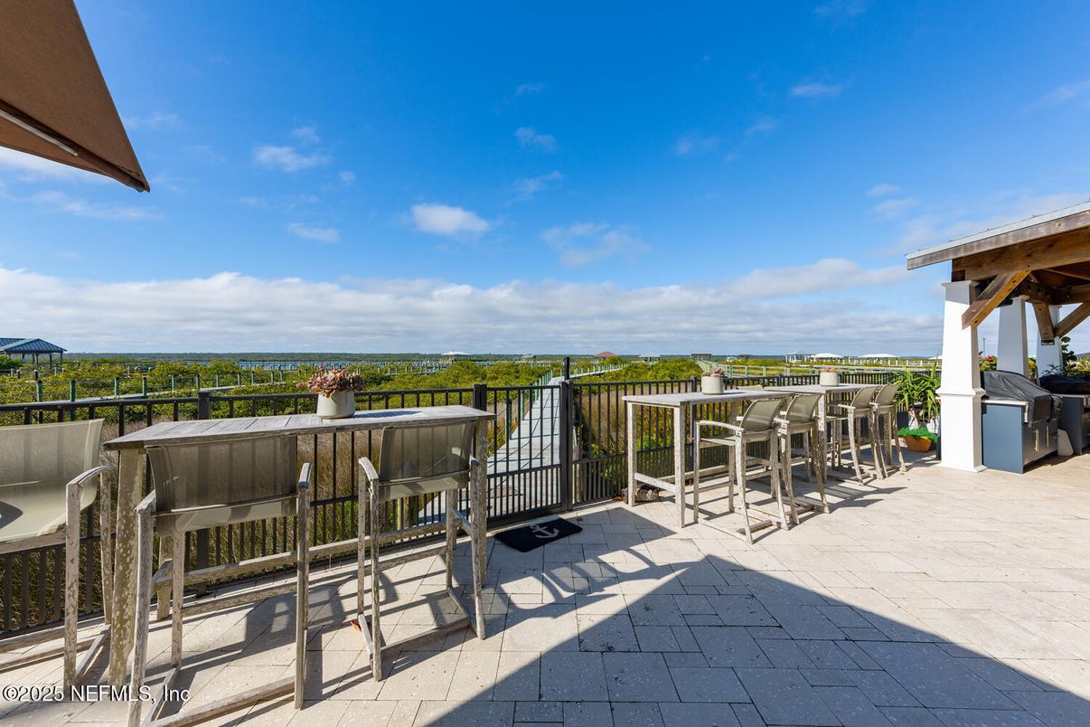 Exterior, Outdoor Kitchen