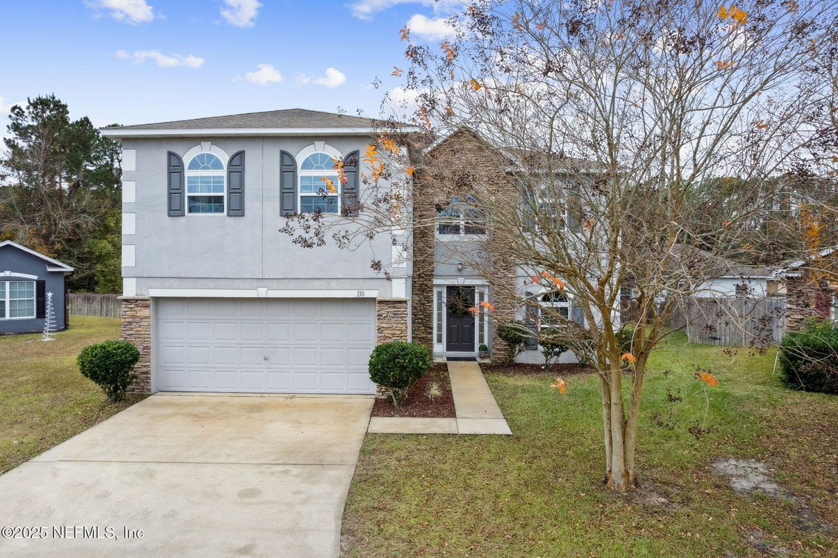 Attached, Exterior, Facade, Split Level