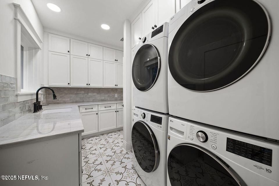 Interior, Recessed Lighting, Washer
