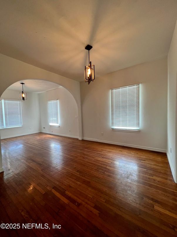 Empty room, Interior, Pendant Lights, Wood Texture Flooring