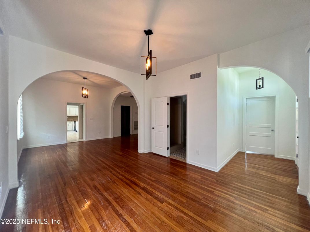 Empty room, Interior, Pendant Lights, Wood Texture Flooring