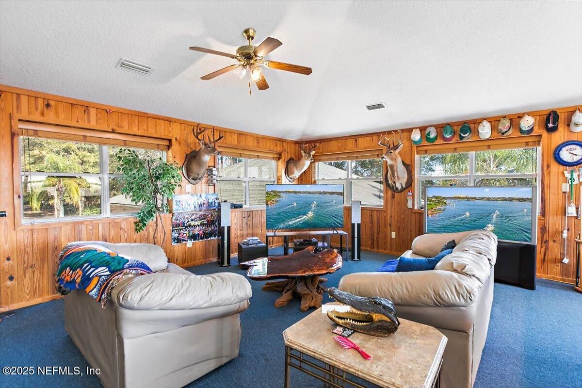 Interior, Living room, Sun Room, Water, Wooden Walls