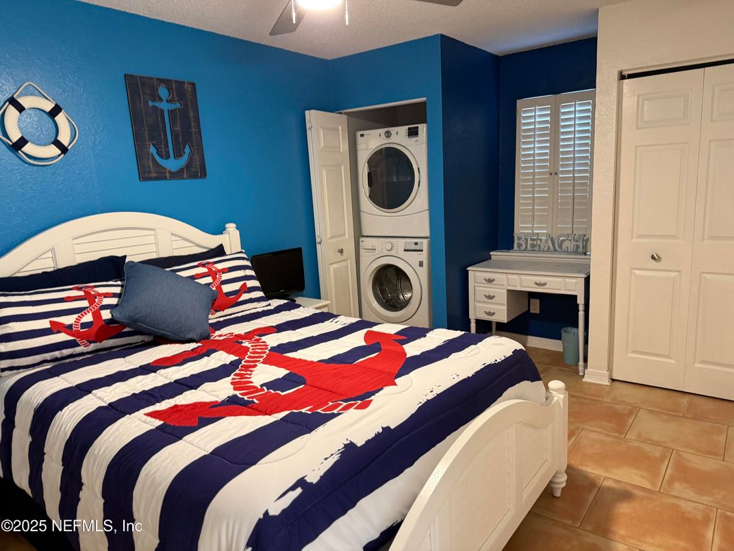 Bedroom, Interior, Utility Closets, Washer