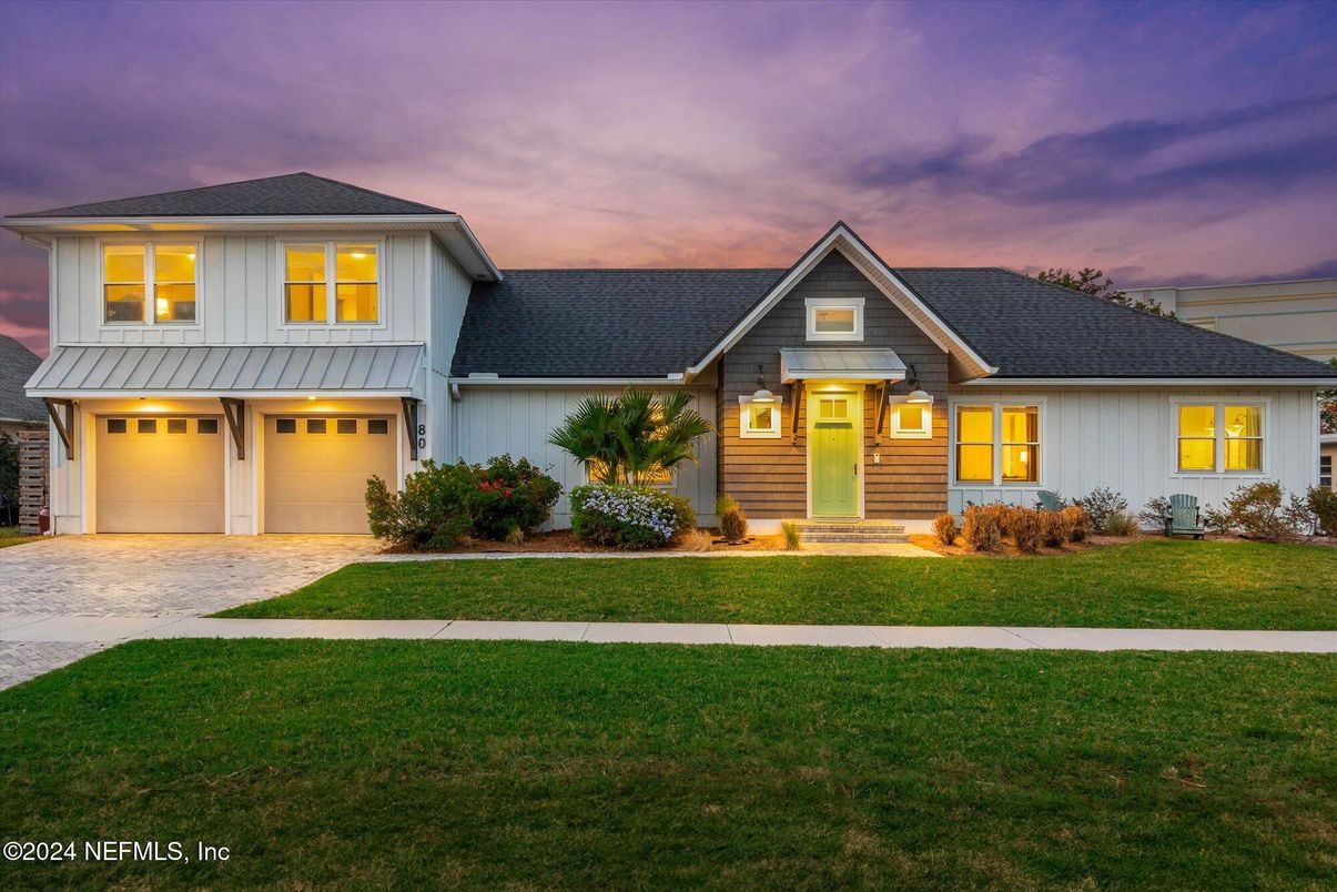 Attached, Exterior, Facade, Farmhouse