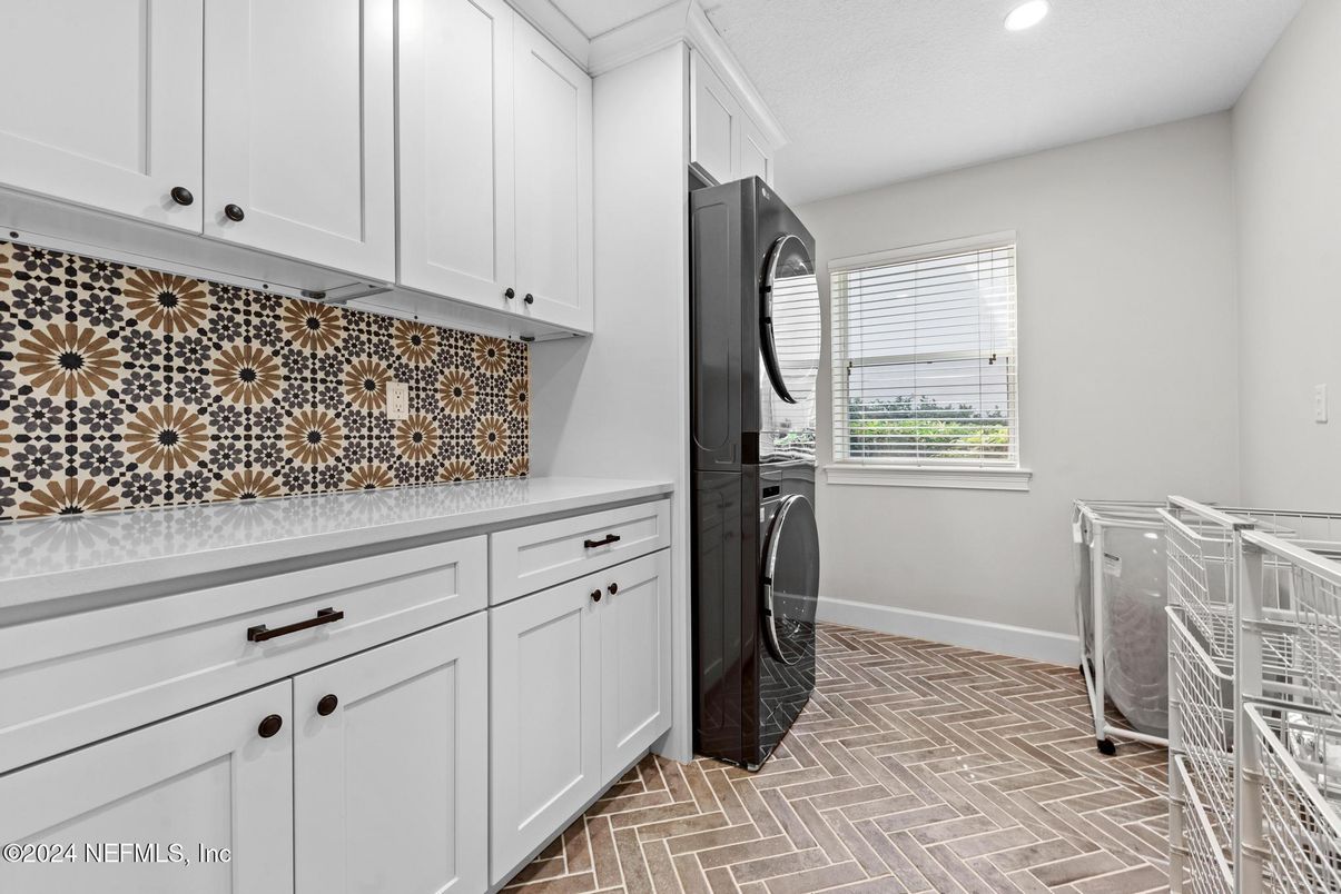 Interior, Recessed Lighting, Washer