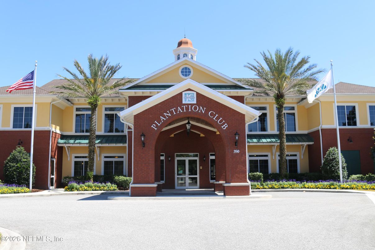 Exterior, Facade, Brick Facade, Queen Anne Victorian