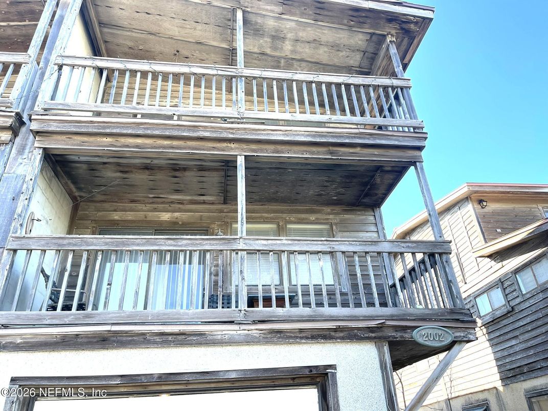 Exterior, Facade, None