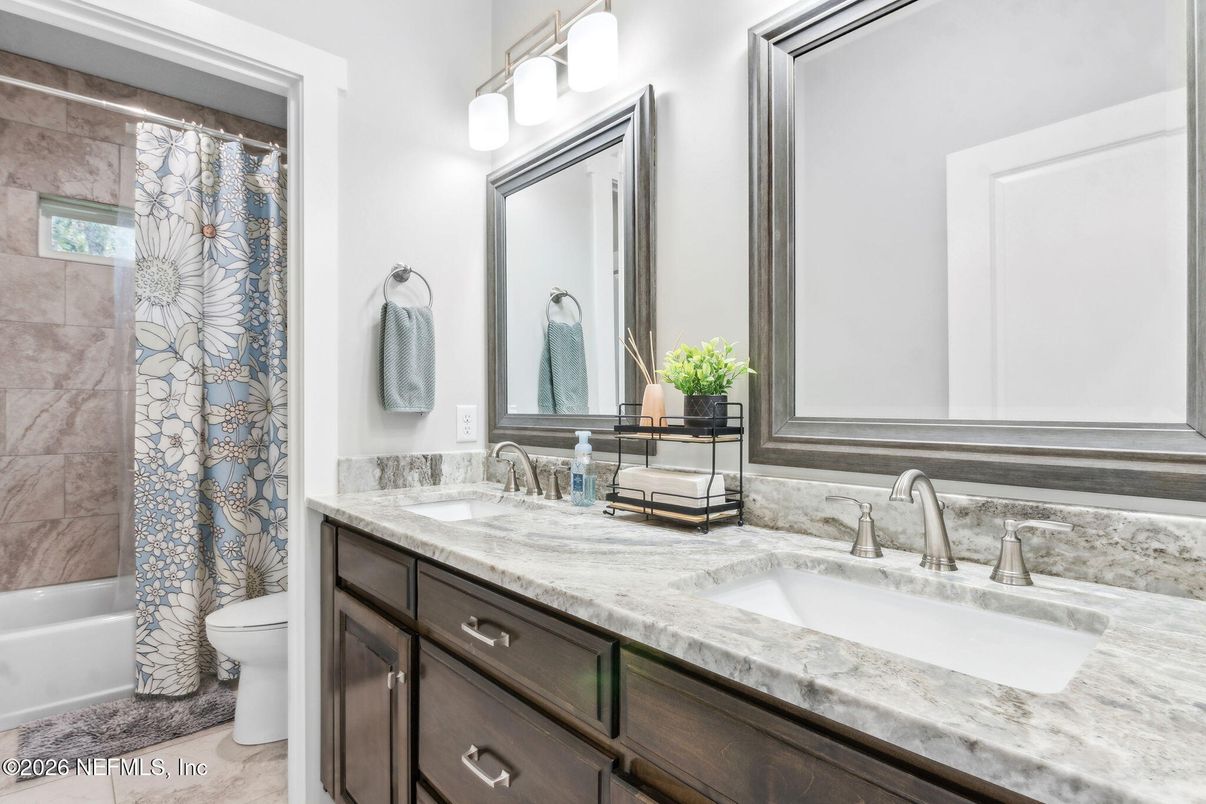 Bathroom, Dual Sink Vanities, Interior