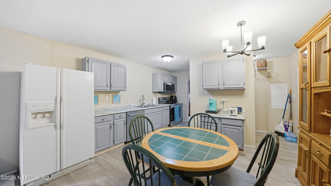 Chandelier, Dining room, Interior, Kitchen