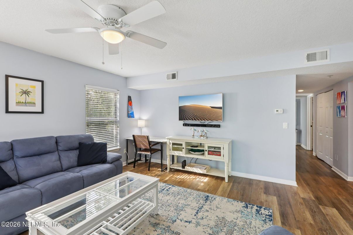 Interior, Living room, Recessed Lighting, Wood Texture Flooring