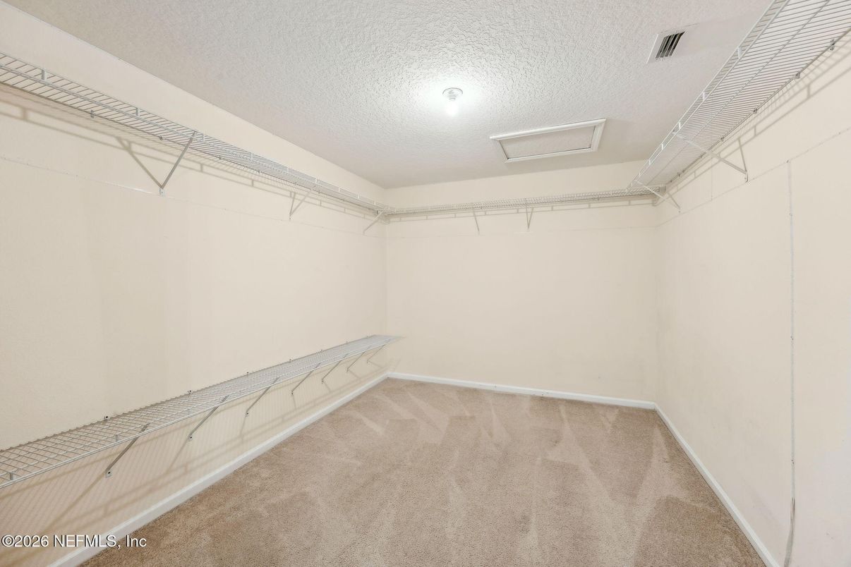 Empty room, Interior, Walk-in Closets