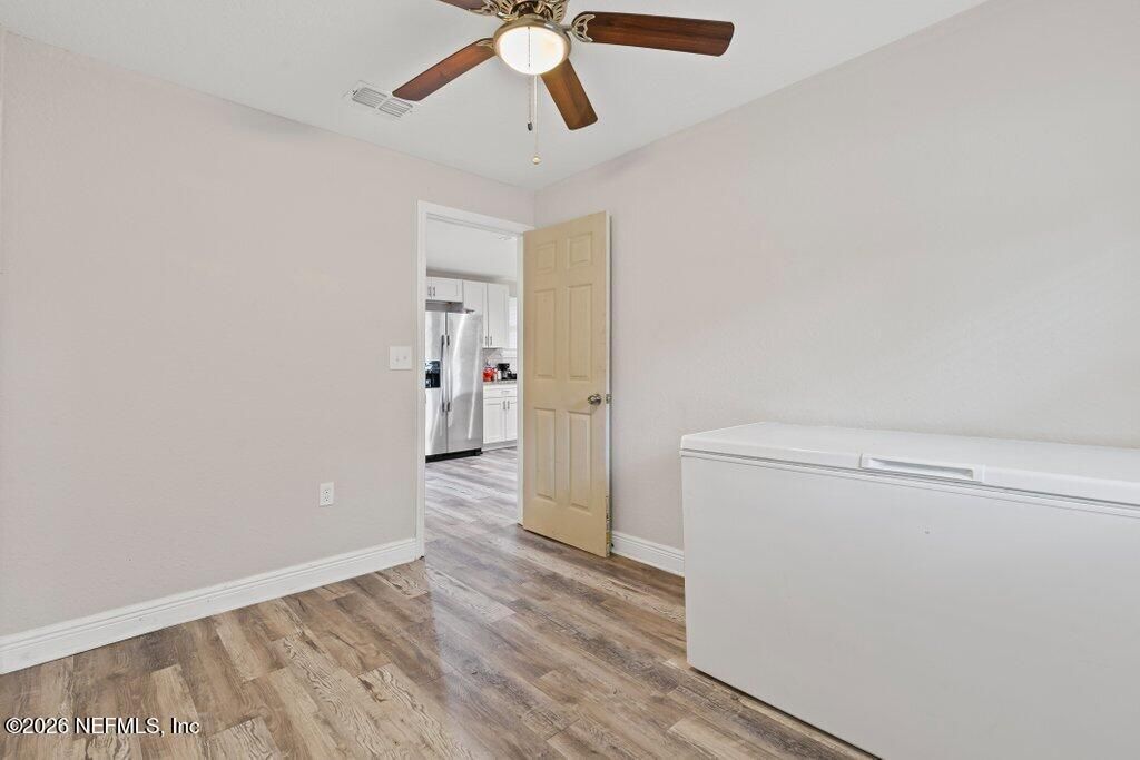 Interior, Kitchen, Washer, Wood Texture Flooring