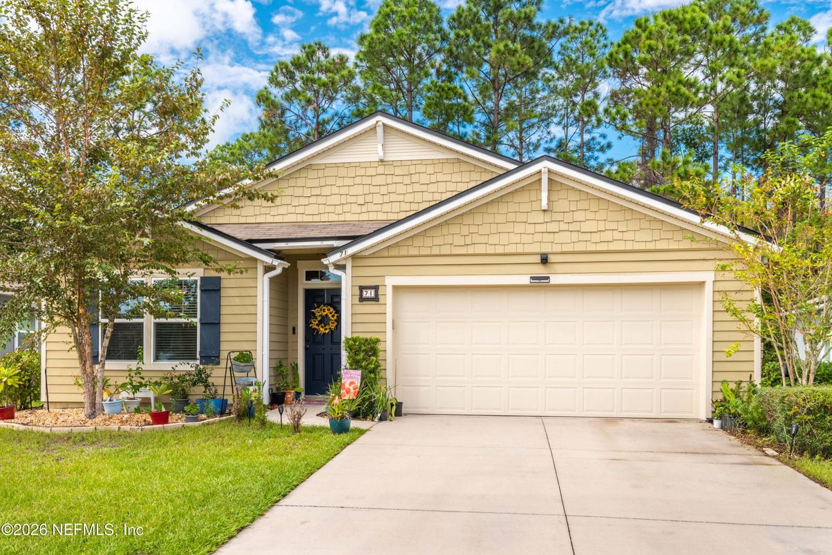 Attached, Exterior, Facade, Ranch