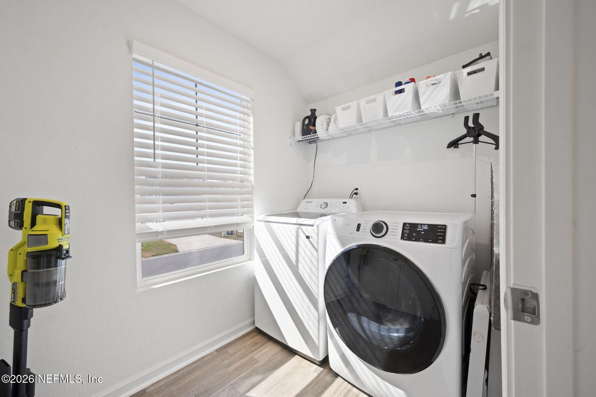 Interior, Utility Closets, Washer, Wood Texture Flooring
