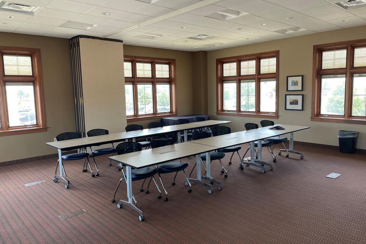 Dining room, Game Room, Interior, Recessed Lighting