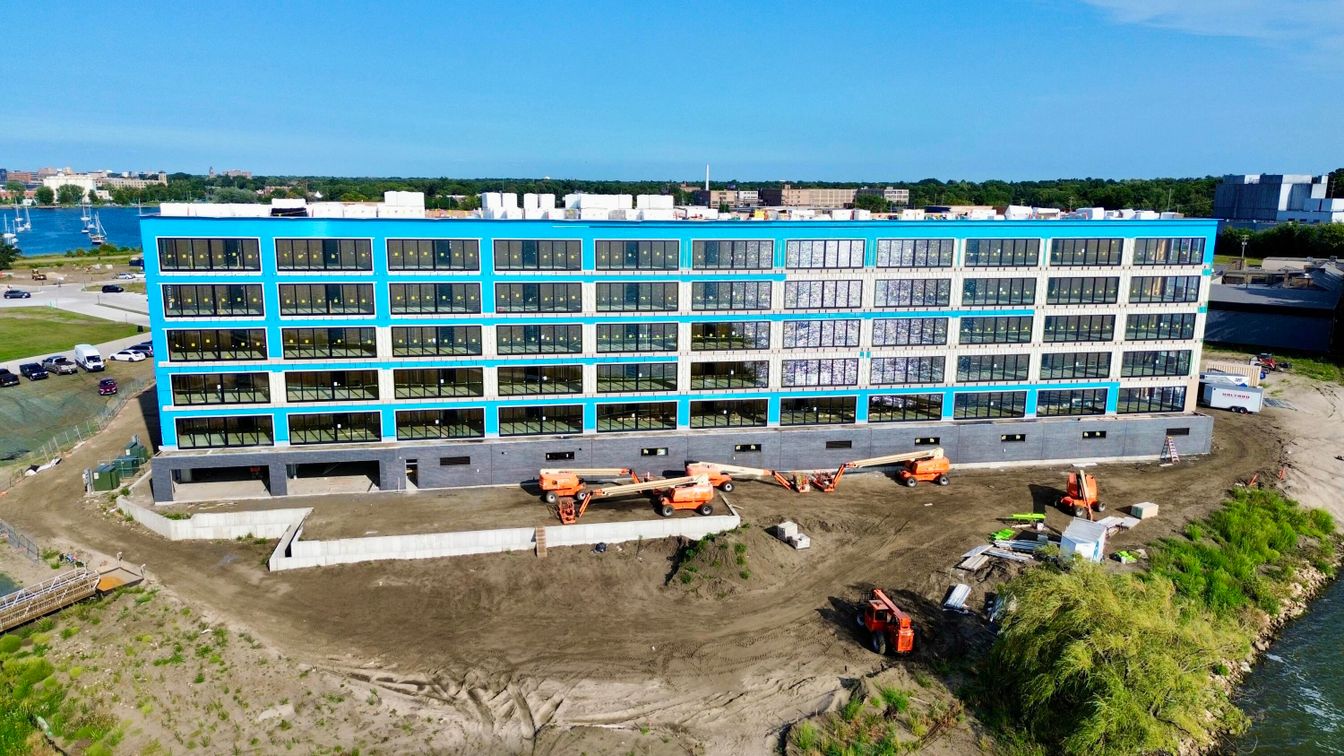 Exterior, Drone