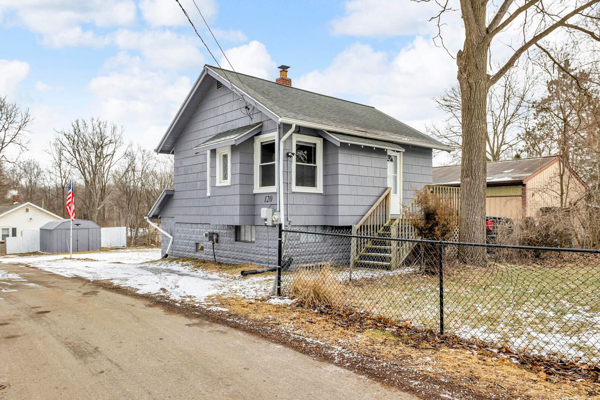 Backyard, Detached Garage, Exterior