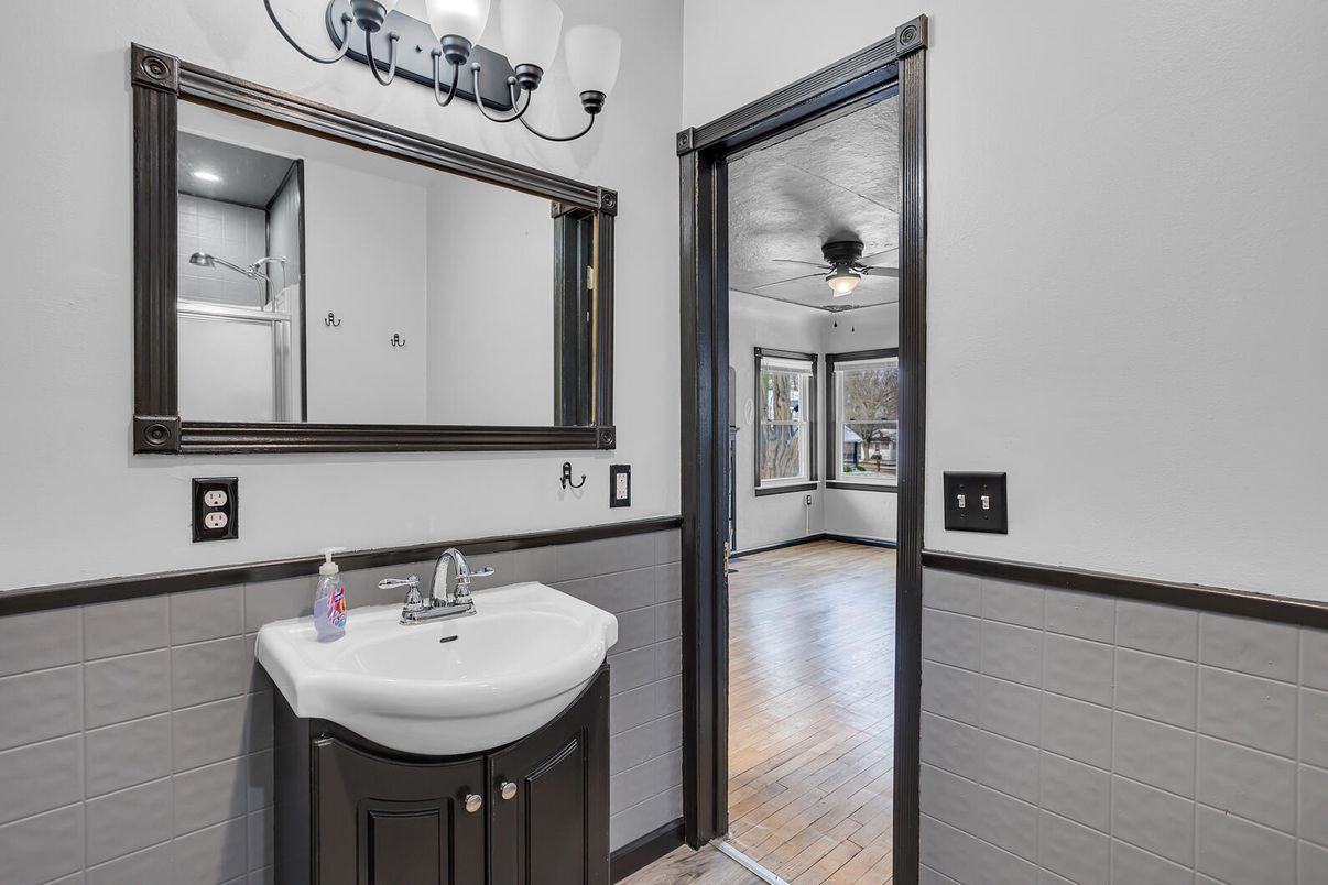 Bathroom, Interior, Wood Texture Flooring