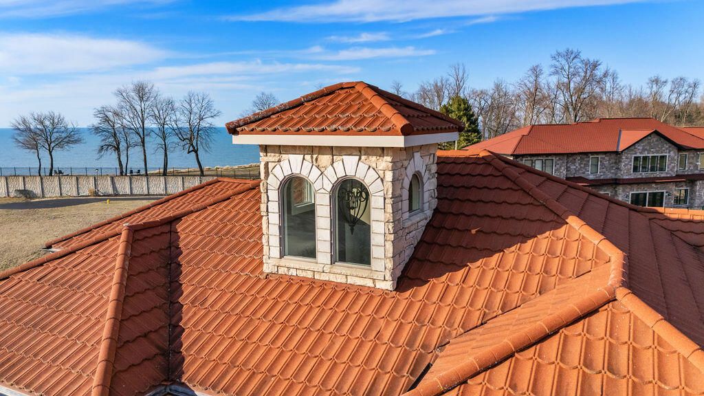 Exterior, Water