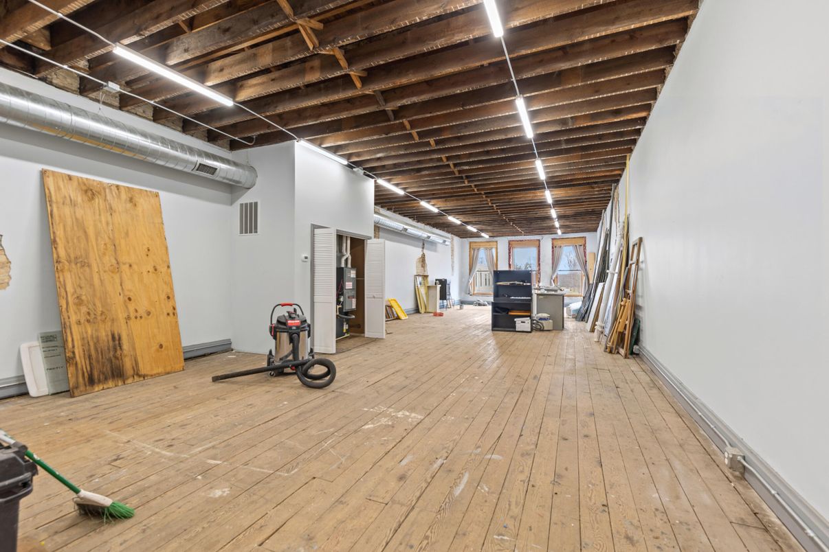 Fitness Equipment, Interior, Recessed Lighting, Wooden Beams, Wood Texture Flooring