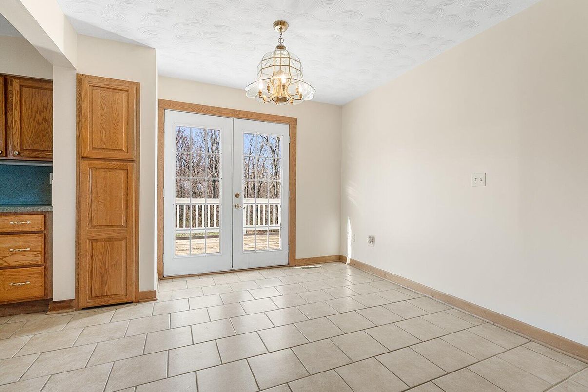 Chandelier, Empty room, Interior