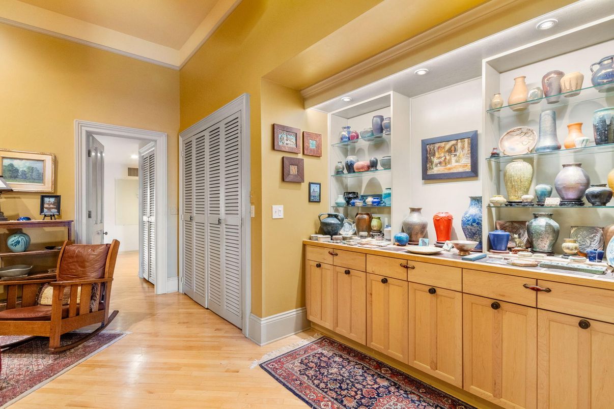 Interior, Recessed Lighting, Wood Texture Flooring