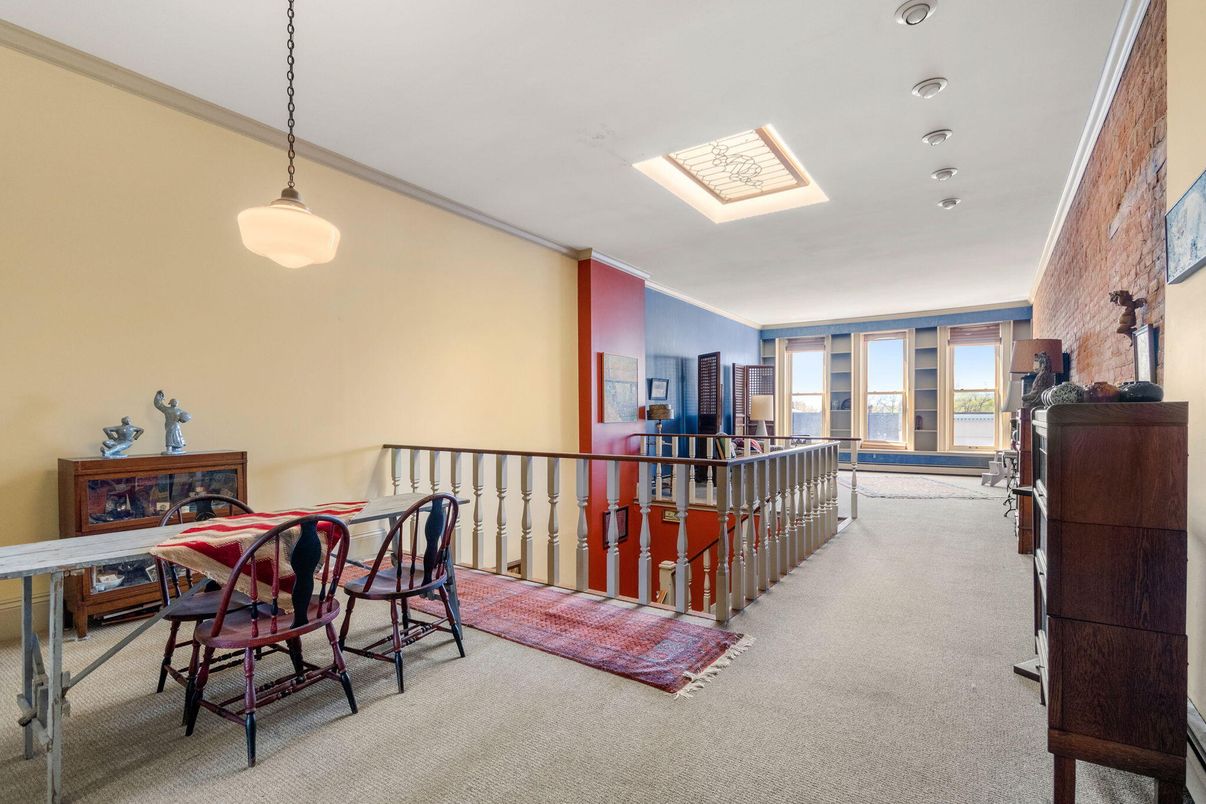 Dining room, Interior, Pendant Lights, Recessed Lighting