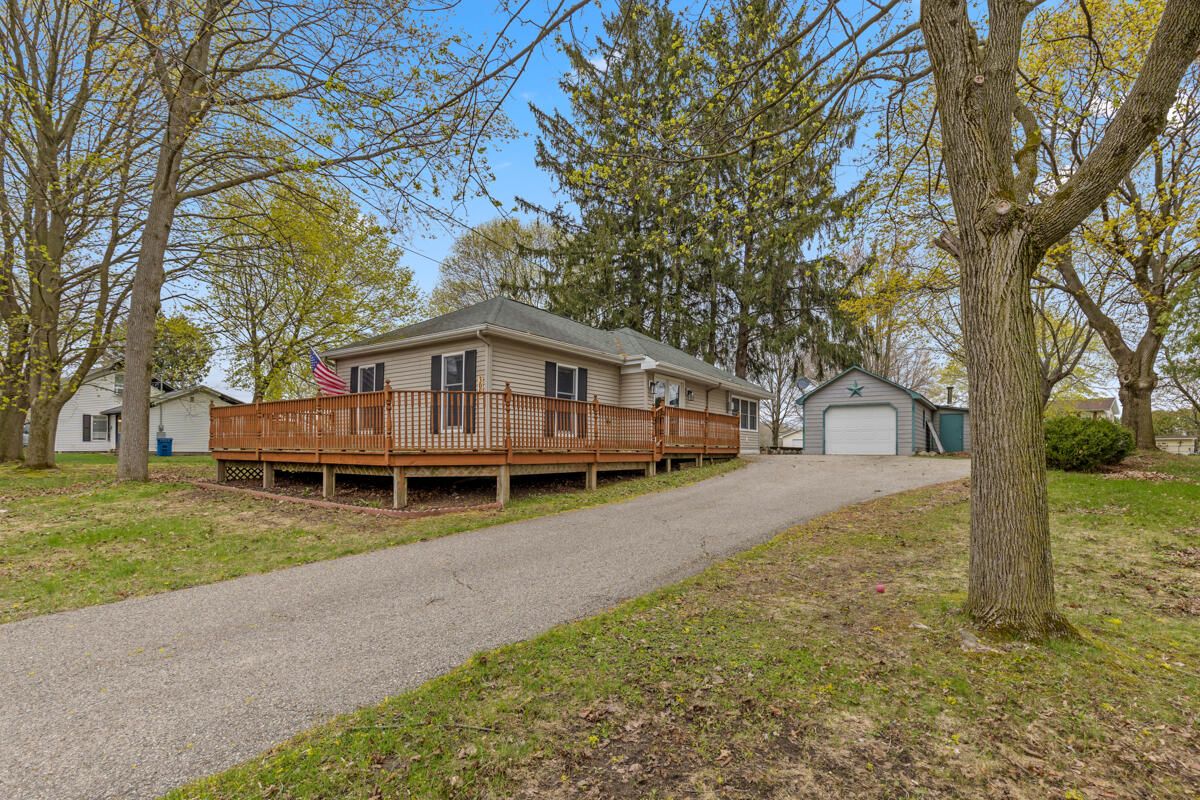 Backyard, Detached Garage, Exterior