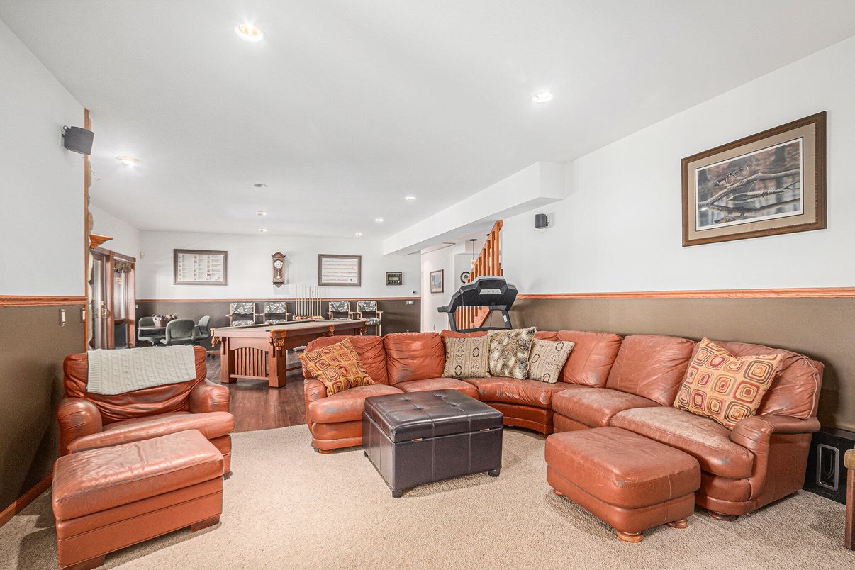 Fitness Equipment, Interior, Kitchen, Living room, Recessed Lighting