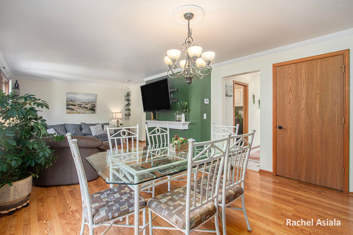 Chandelier, Dining room, Interior, Living room, Wood Texture Flooring