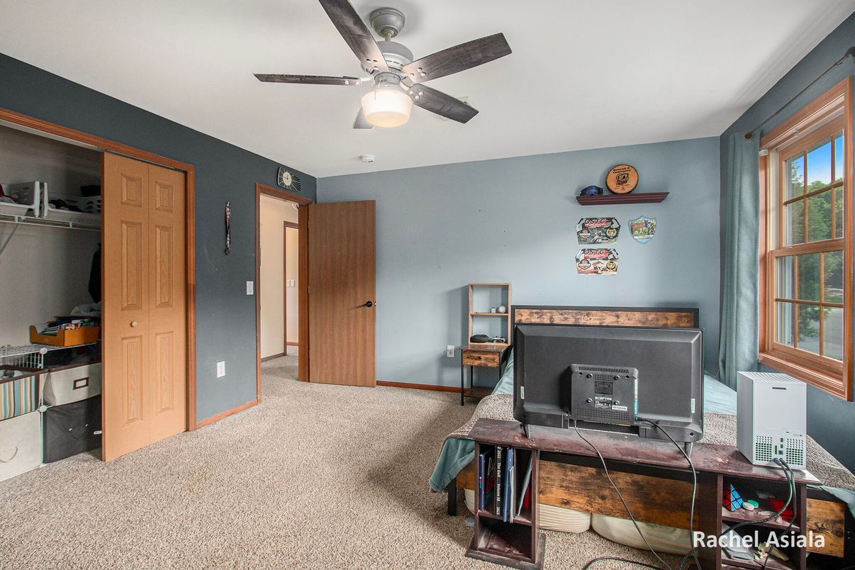 Home Office, Interior