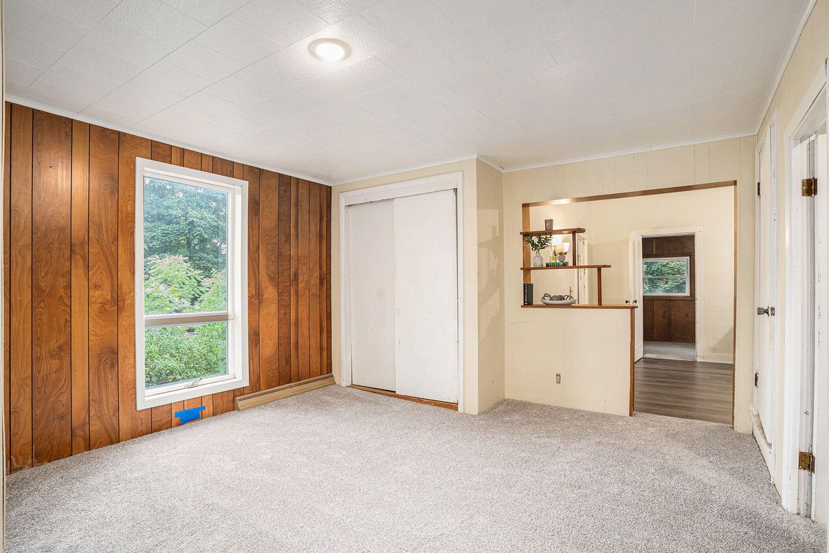 Empty room, Interior, Recessed Lighting, Wooden Walls