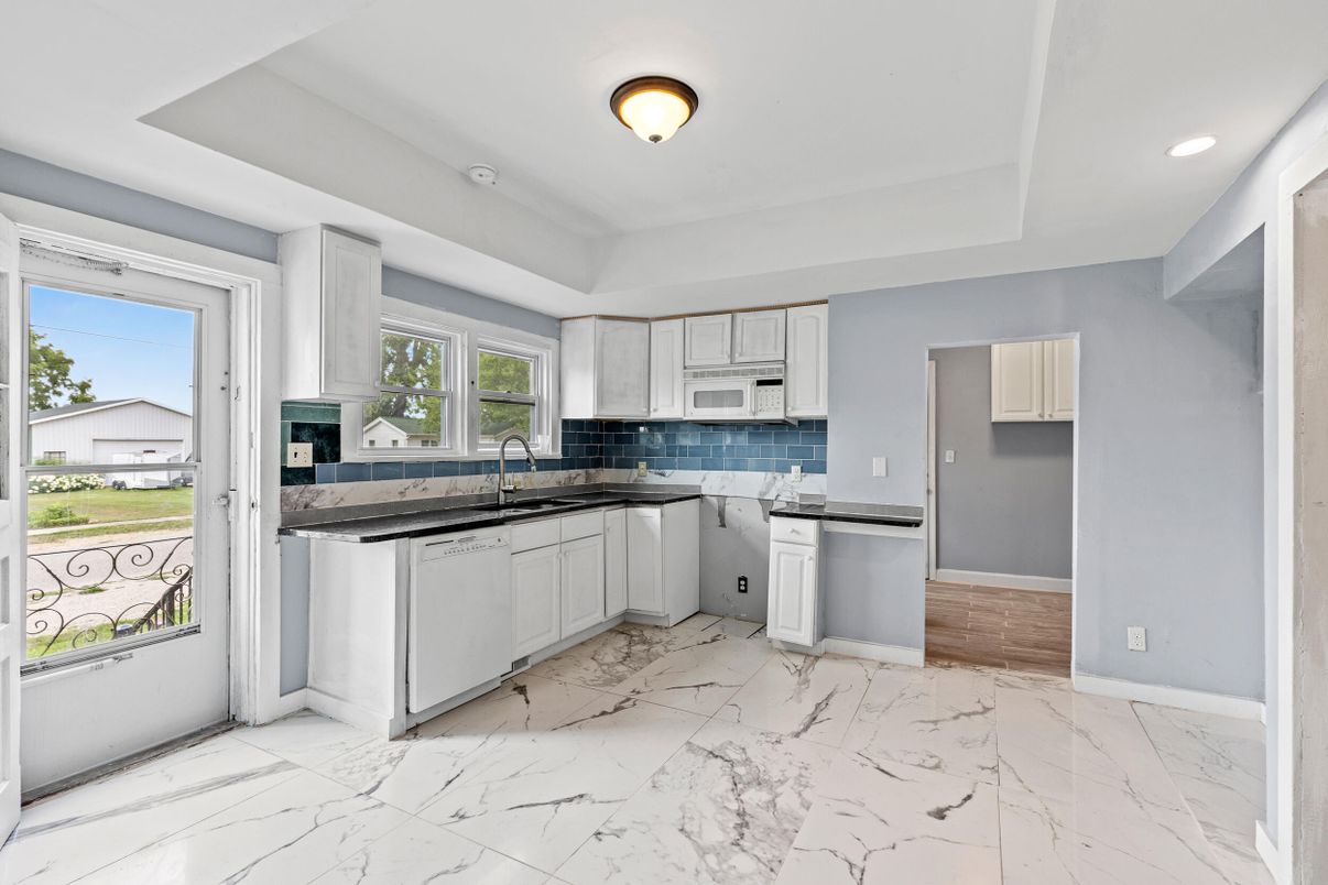 Interior, Kitchen, Marble, Recessed Lighting, Stainless Steel Appliances