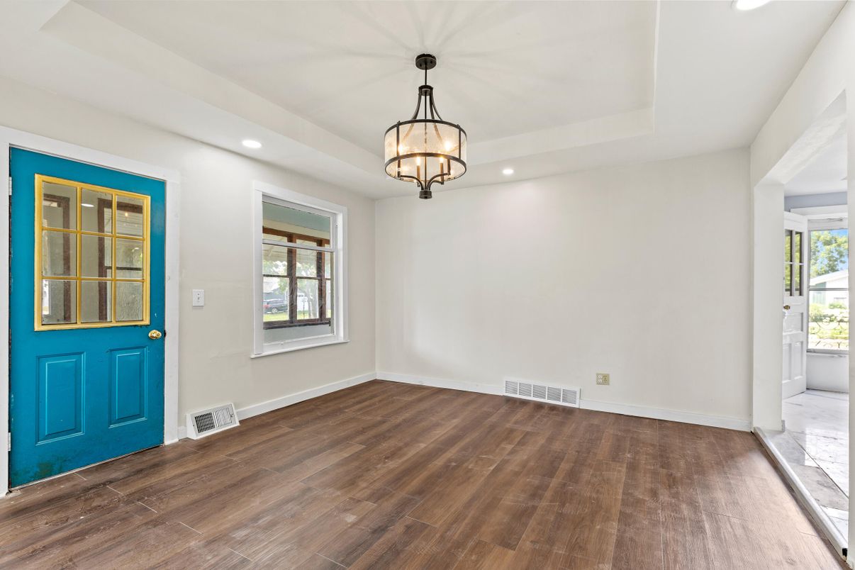 Chandelier, Empty room, Interior, Recessed Lighting, Wood Texture Flooring